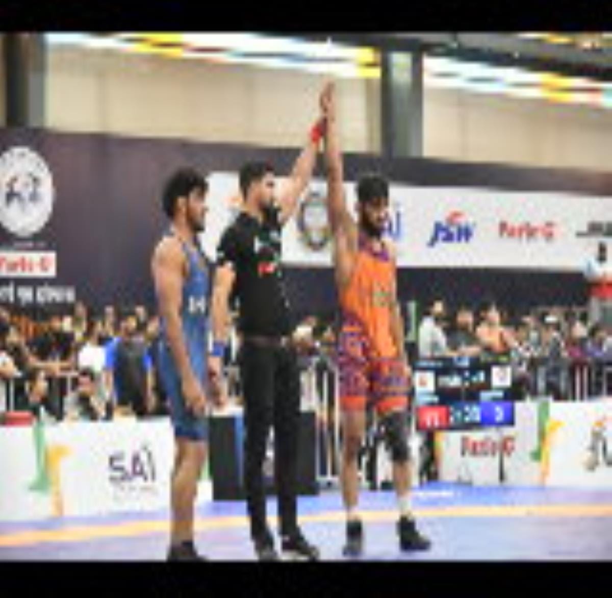 Arjun Awardee Vishal Kaliravaan won gold in free style 74 kg weight category.