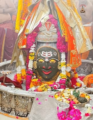 Ujjain Mahakal: Peacock feather and trinetra decoration in Mahakaleshwar temple