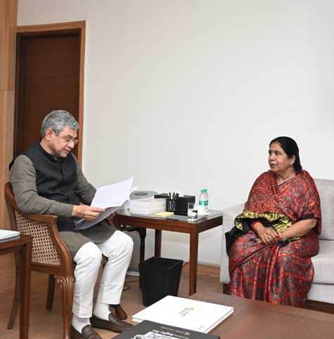 Nagaur: Minister of State Manju Baghmar met Railway Minister, demanded stoppage of express train at Badi Khatu