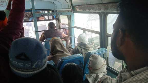 The driver stopped the roadways bus by moving the trolley in front, dispute between the two
