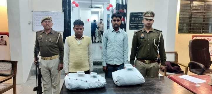 Five kilos of opium recovered from smugglers going to Delhi