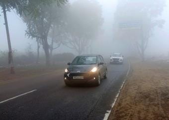 Fog again knocked in the district, the speed of cold wave increased the cold