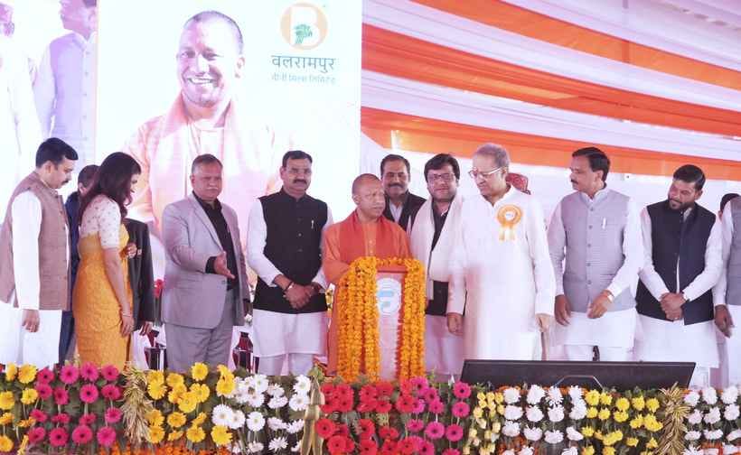 The country is watching the Mahakumbh of faith and investment in Kumbhi in Prayagraj.
