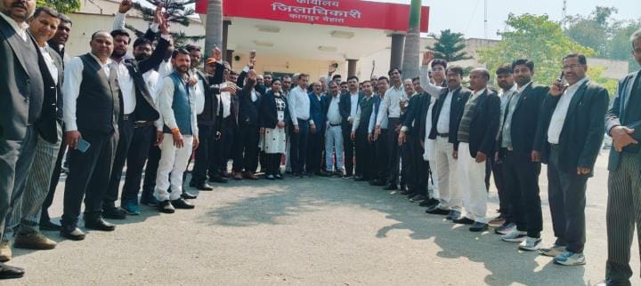 Anger among advocates against Advocate Amendment Bill, memorandum given