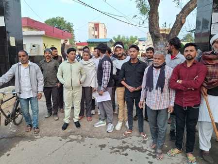 Uproar among sanitation workers against the chairman