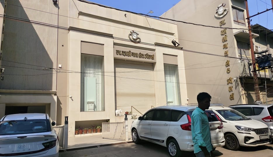 Income Tax Department investigation continues on establishments even after 36 hours