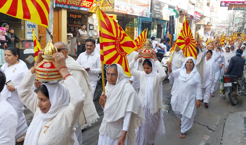 The message of devotion to Lord Shiva was given by taking out Prabhat Ferry