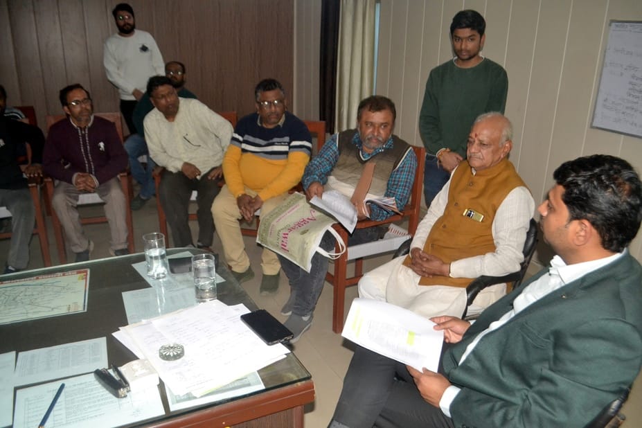 Baba Karnath locked the shops, created ruckus