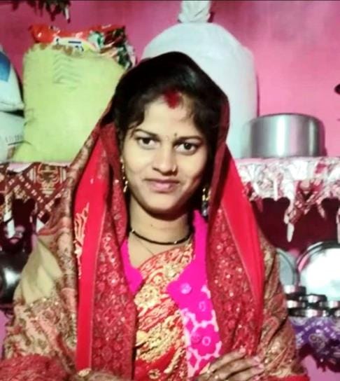 Married woman murdered and body burnt in a straw pit