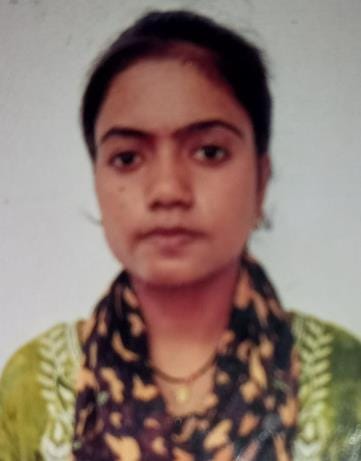 He Got Furious After Seeing Another Boy's Dp On The Girl's Whatsapp