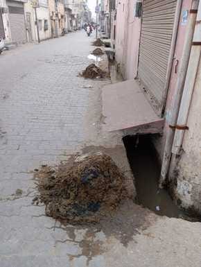 Drains clogged with dirt, water drainage is the only obstacle