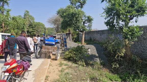 11 vehicles caught in illegal transportation of gravel and dust