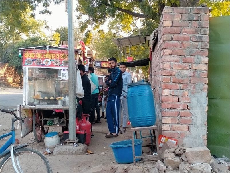 Health is being played with in the name of fast food on more than 200 street vendors in the city.