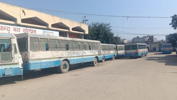 44 lakhs were received from the auction of 12 dilapidated buses, new ones did not come in return