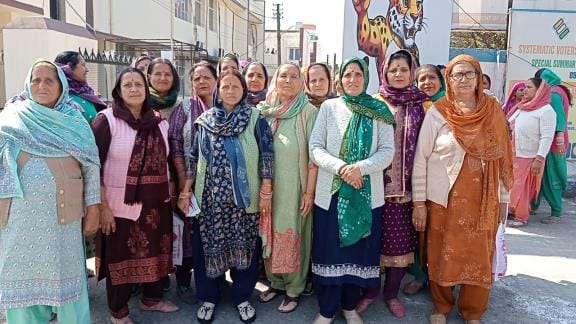 Womens Held Protest For Drinking Water