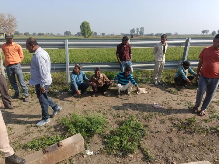 Troubled by domestic dispute, mother and daughter committed suicide by jumping from Rajdhani Express