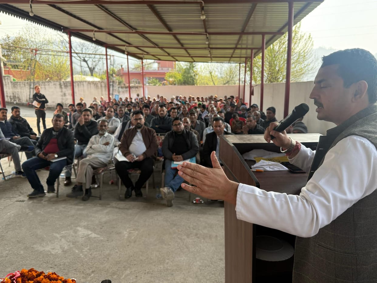 MLA listened to people's problems in Janata Darbar