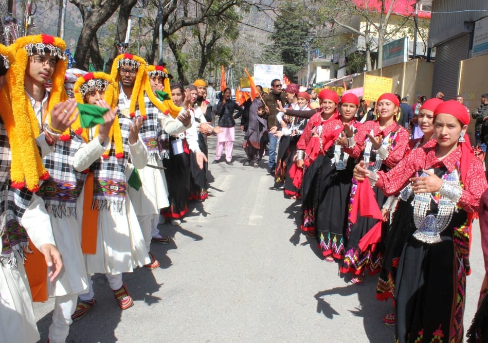 Dhalpur colored in religious colors with Vedic recitation