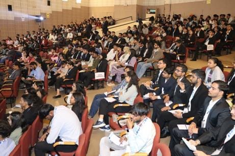 Discussion on empowering enterprises in NIPER