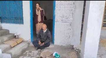 Accused of occupying a room of Lamblu Panchayat, Pradhan sat on strike