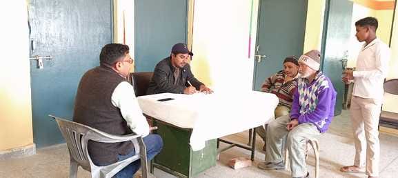huge crowd of patients suffering from cold and cough in the arogya mela