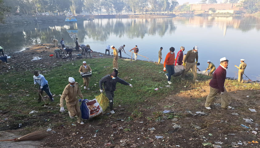 Cleanliness drive conducted in Jawahar Park