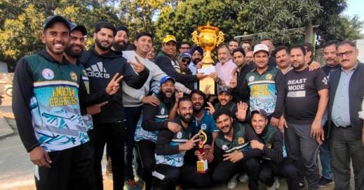 APL-17: Amroha Crickets won the tournament