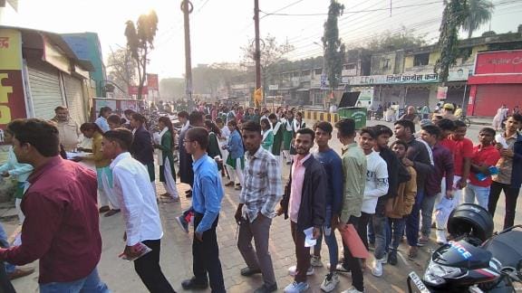 UP Board: 3016 students left the exam on the first day