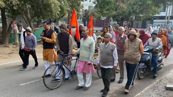 Arya Samaj officials took out Prabhat Pheri