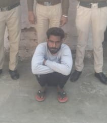 Accused of stealing cash and jewelery from house arrested