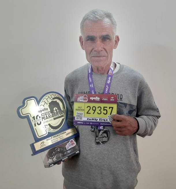 Passion: 65-year-old Kuldeep Khatri becomes a source of inspiration for the youth by winning the half marathon
