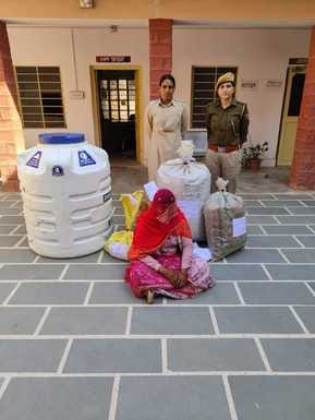 Nagaur Police arrived search for wanted accused seized poppy husk and one lakh rupees of smuggling from house