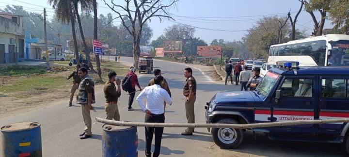 Kanwar Yatra: Police stopped vehicles coming on service road