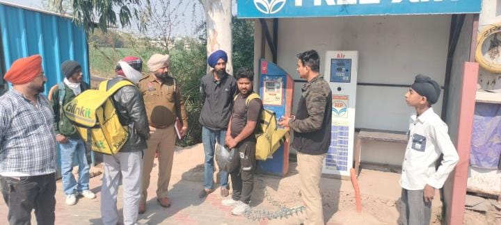 An old man and his son were attacked by cartel at a petrol pump, both injured