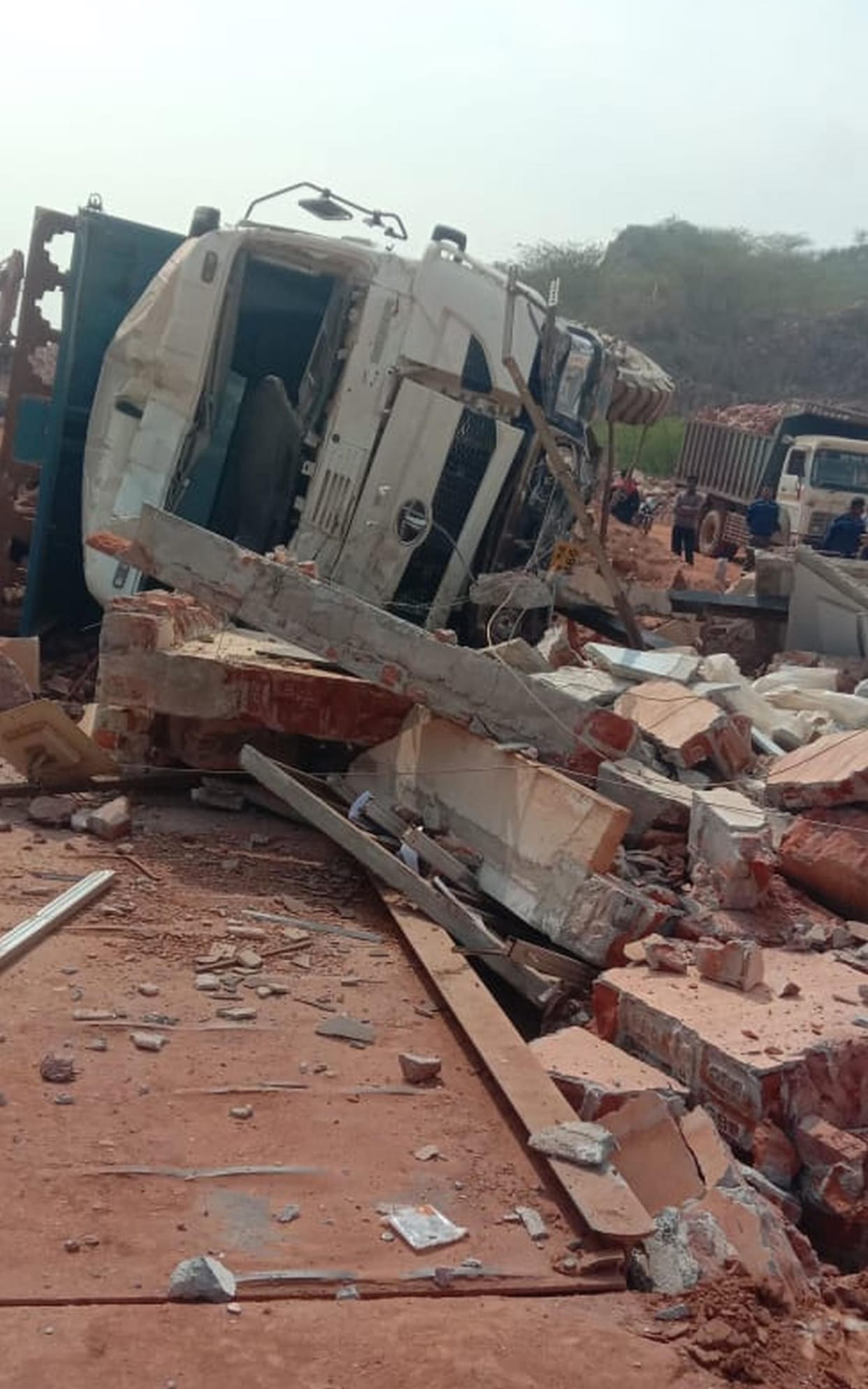 Case filed against the truck driver accused of hitting the car