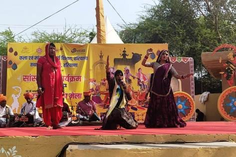 Artists spread the colors of Haryanvi culture