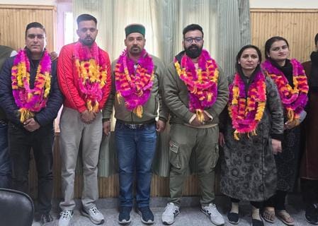 Demonstration of Patwari and Kanungo in Rampur, Pen down strike from 28, Shimla