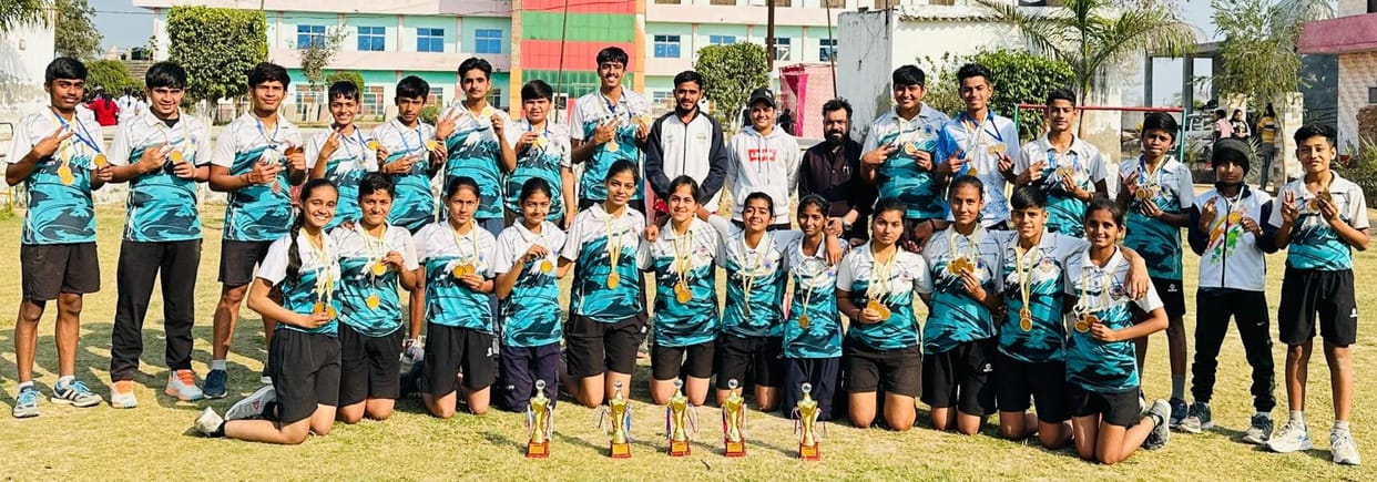 Sribalaji School players won bronze medal in state level netball competition.