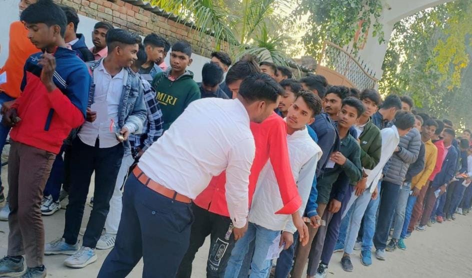 4233 students did not appear in the examination on the first day