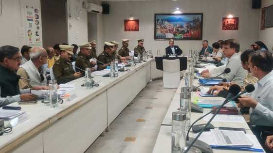 Ajmer Officers should work sensitively give relief to common people Sudhansh Pant took meeting