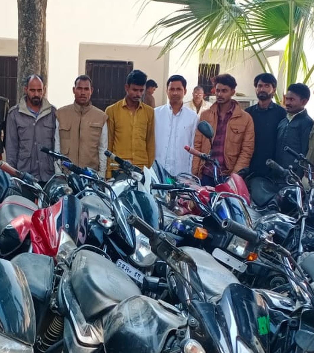 Inter-district bike theft gang busted, seven arrested