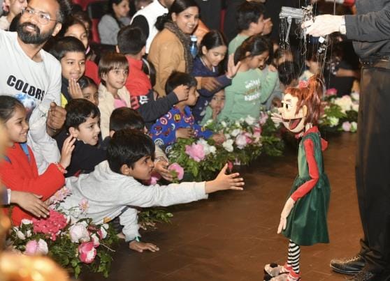 Children were thrilled to see the puppet show