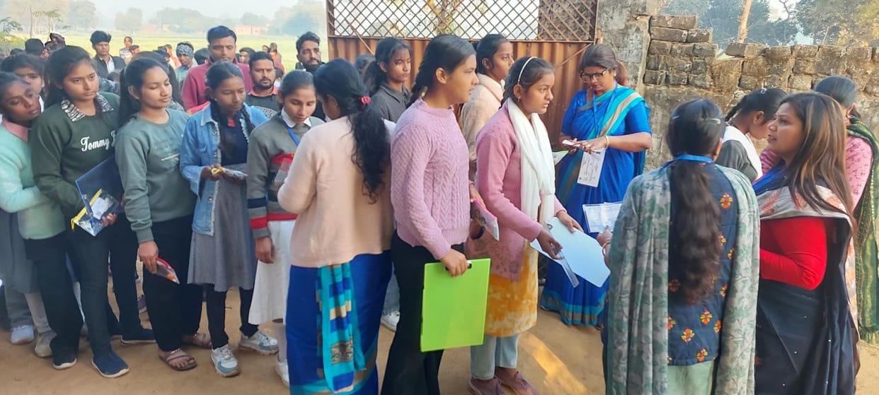 Examination started under strict surveillance, 3785 candidates absent