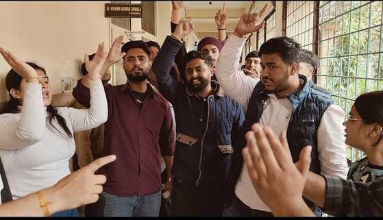 abvp pradarshan in ponta college