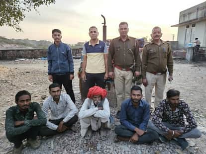 Bundi News Police caught 5 absconding accused of murderous attack while working on farm seized tractor