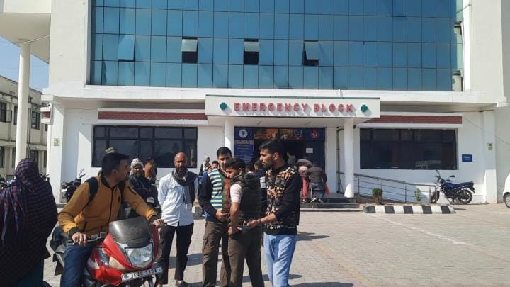 Private technician did ultrasound in the district hospital, created an uproar