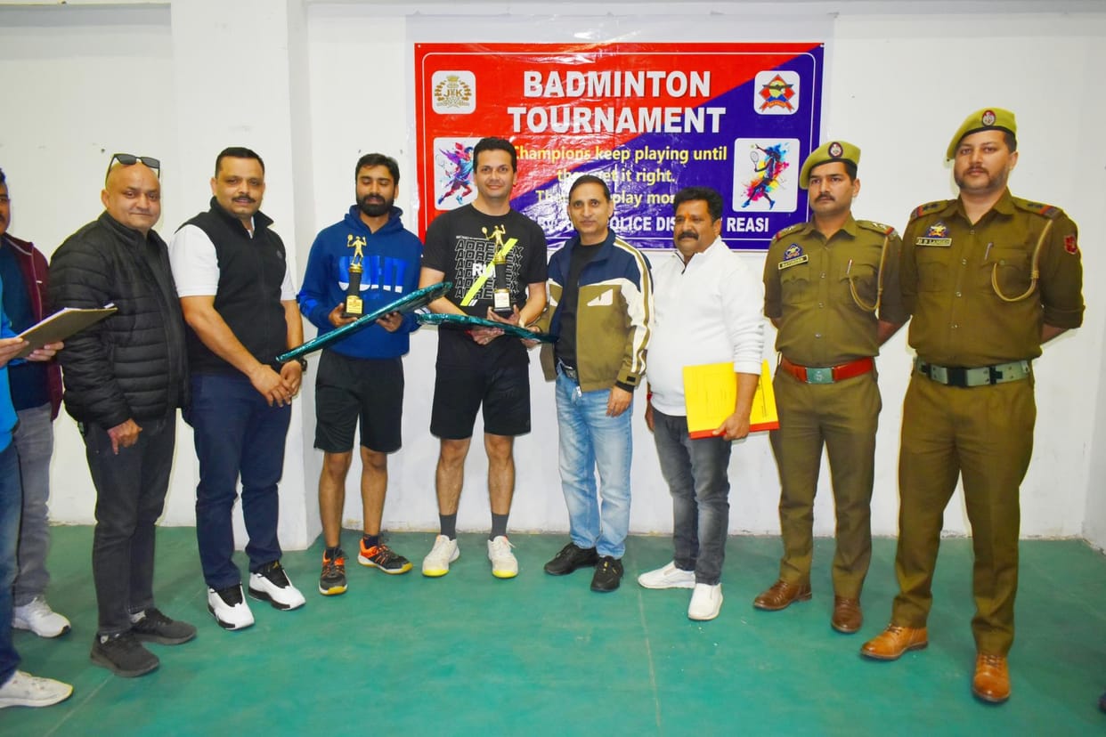 Shivam-Suneet pair won the final badminton match