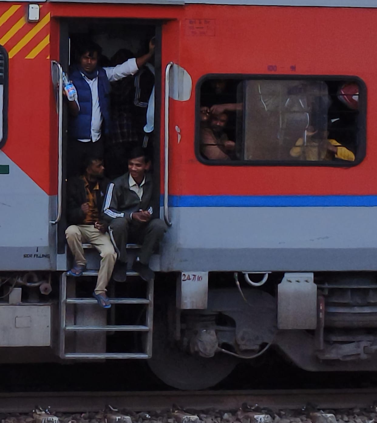 Maha Kumbh Special bogies full