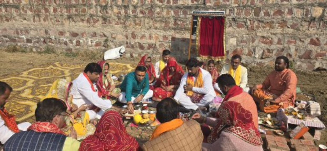 Construction of Apna Ghar Ashram with a capacity of 842 beds started in Radhakund