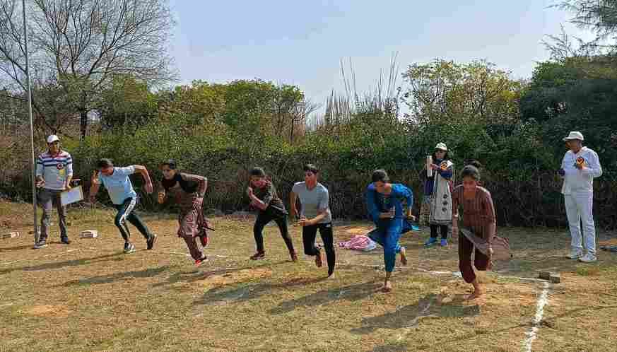 Antara won the girls' race and Deepak won the boys' race